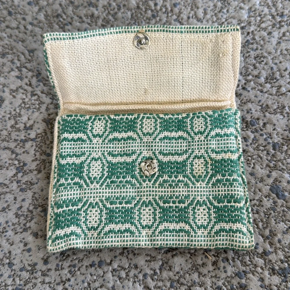 Vintage handmade teal green embroidered snap closure coin purse 3x4”